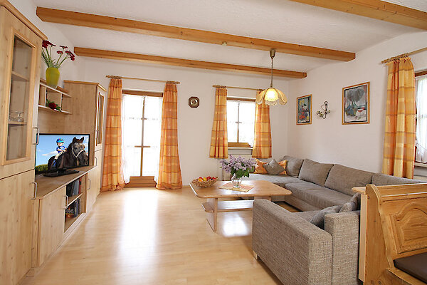 Wohnzimmer Fewo Sonniger Balkon